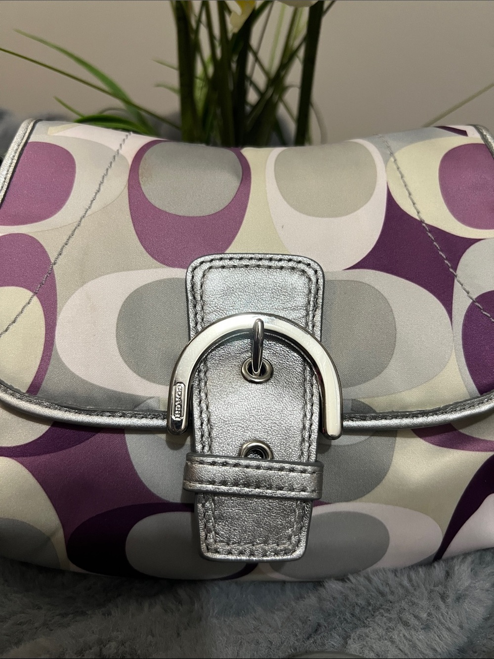 Coach Y2K Soho Scarf Print Crossbody / Shoulder Bag EUC retail $149 - Picture 2 of 11